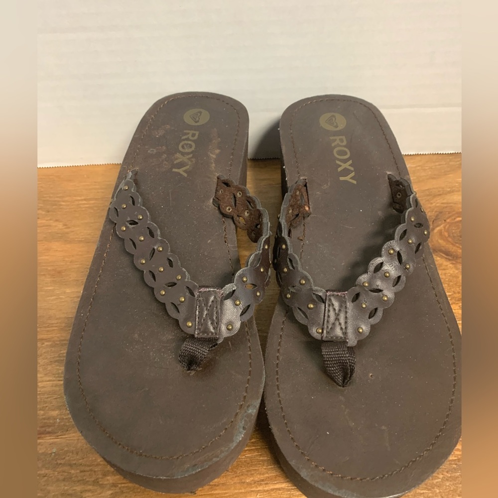 Roxy women’s wedge flip flops size 7.5
